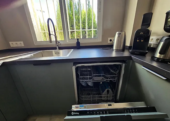 度假居 Casa Sunrisa With Breath Taking Sea And Mountain View 内尔哈