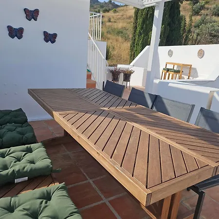 Сasa de vacaciones Casa Sunrisa With Breath Taking Sea And Mountain View Nerja
