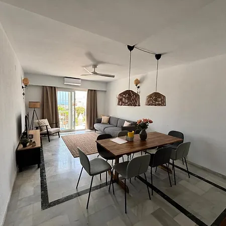 Casa Sunrisa With Breath Taking Sea And Mountain View Сasa de vacaciones Nerja