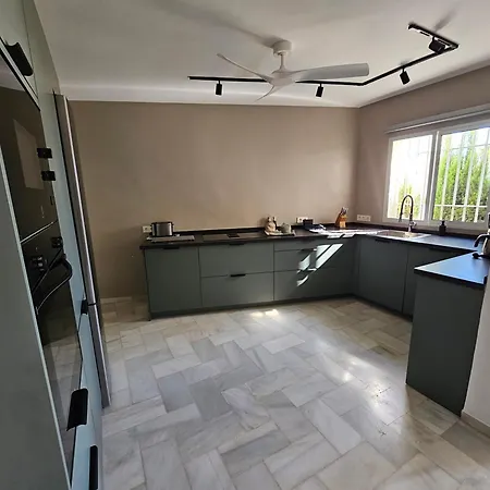 Casa Sunrisa With Breath Taking Sea And Mountain View Сasa de vacaciones Nerja