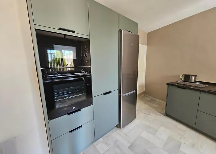 Дом отдыха Casa Sunrisa With Breath Taking Sea And Mountain View *