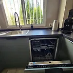 Дом отдыха Casa Sunrisa With Breath Taking Sea And Mountain View Нерха